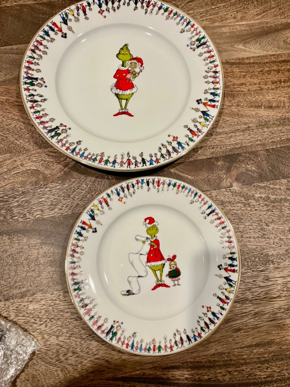 Grinch plate set of 12